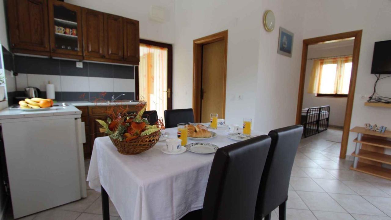 Apartments In Malinska/Insel Krk 34609 מראה חיצוני תמונה